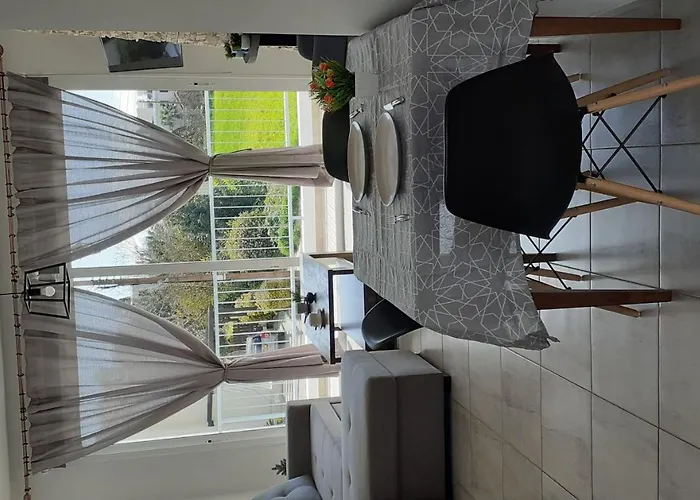 Akamandos 76 * Pegeia