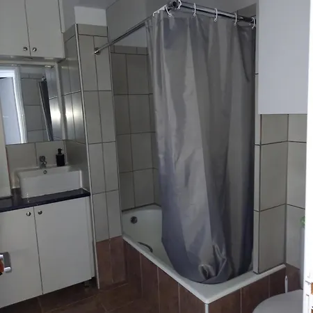 Akamandos 76 Apartment